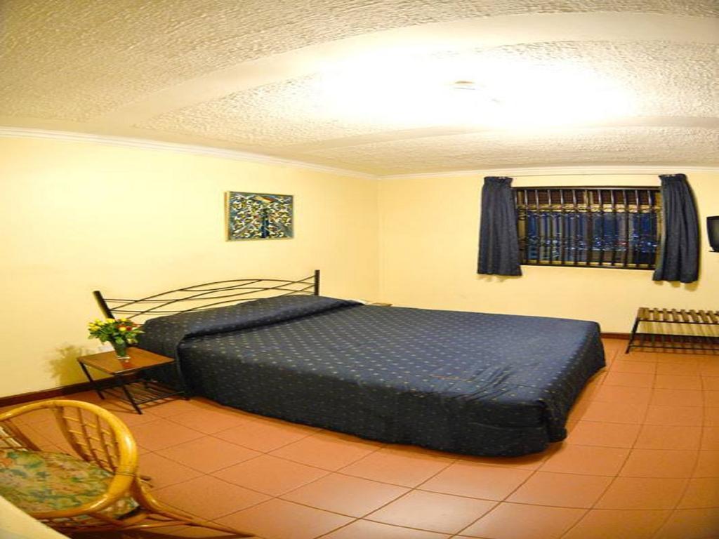 Tourist Hotel Kampala Exterior photo
