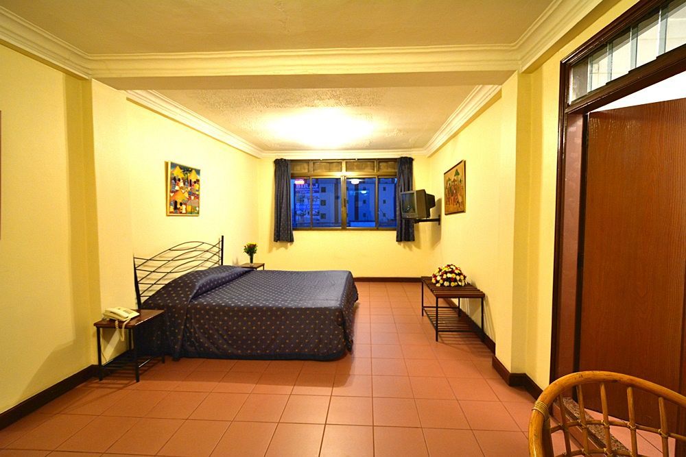 Tourist Hotel Kampala Exterior photo